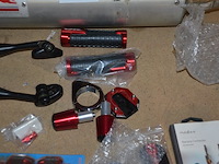 Diverse motor onderdelen w.o. uitlaat, spiegels, voetsteunen, lampen - afbeelding 3 van  12