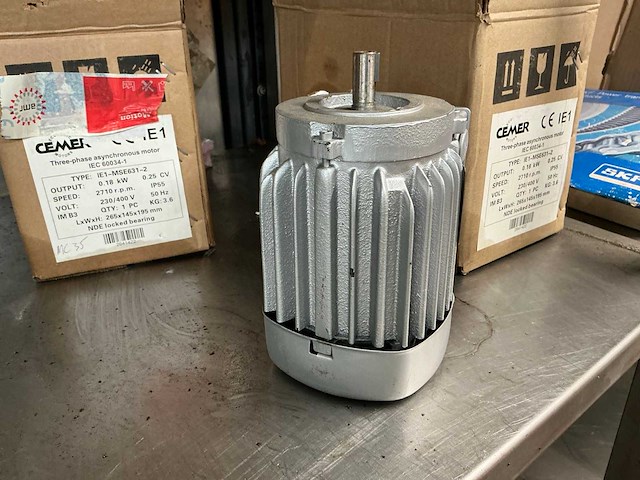 Diverse motoren (10x) - afbeelding 10 van  14