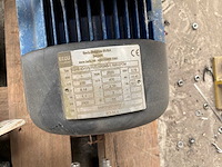 Diverse motoren en centrifugaalpomp (4x) - afbeelding 6 van  12