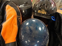 Diverse motorfietskledij + 3 x helm - afbeelding 2 van  6