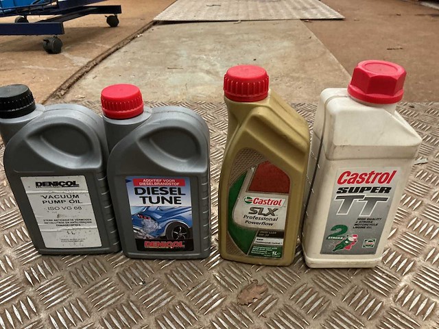 Diverse motorolieen (18x) - afbeelding 1 van  1