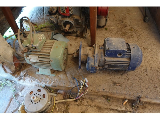 Diverse motors - afbeelding 5 van  7