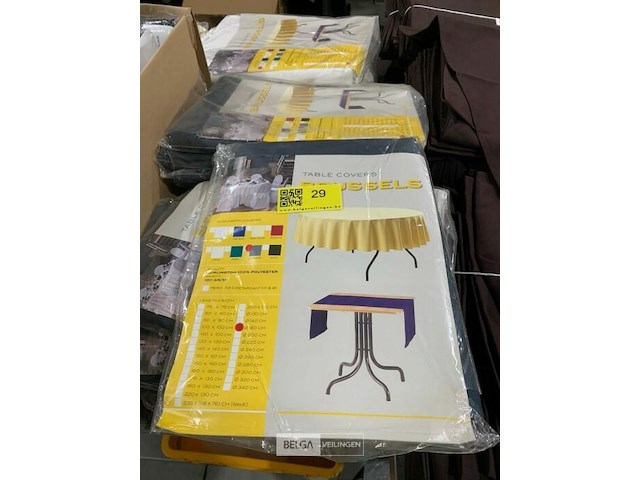 Diverse nieuwe tafelcovers - afbeelding 1 van  3