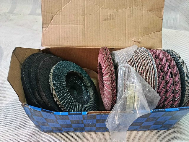 Diverse onderdelen, gereedschappen en accessoires type 125 - afbeelding 1 van  2