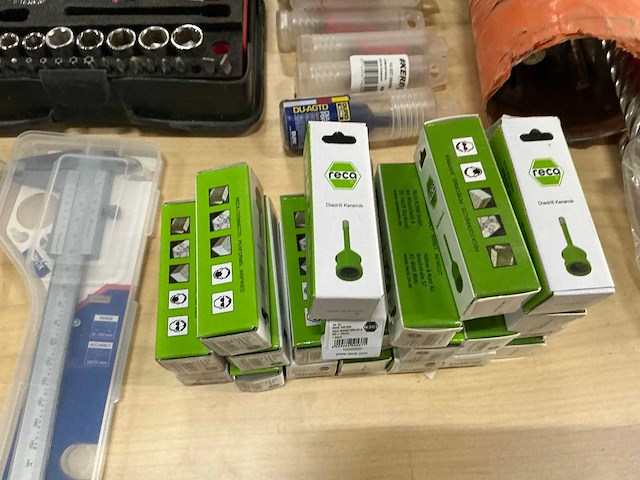Diverse onderdelen, gereedschappen en accessoires - afbeelding 3 van  18