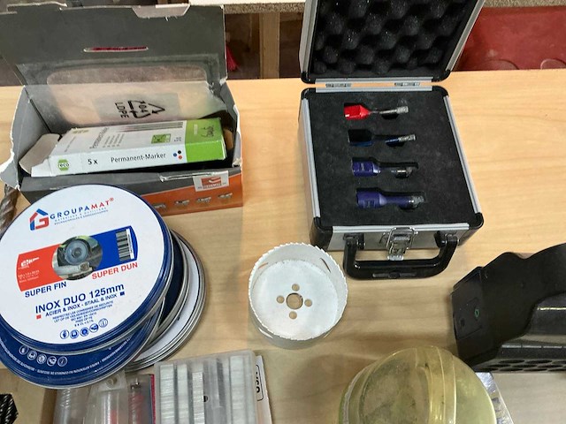 Diverse onderdelen, gereedschappen en accessoires - afbeelding 10 van  18