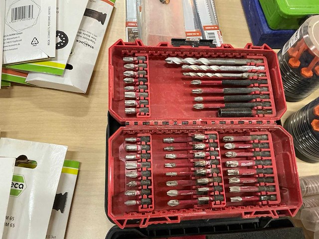 Diverse onderdelen, gereedschappen en accessoires - afbeelding 18 van  18