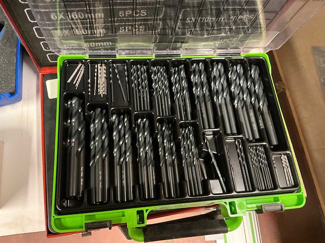 Diverse onderdelen, gereedschappen en accessoires - afbeelding 17 van  19