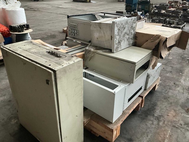 Diverse onderdelen, gereedschappen en accessoires - afbeelding 3 van  6