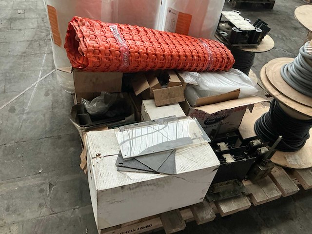 Diverse onderdelen, gereedschappen en accessoires - afbeelding 6 van  6