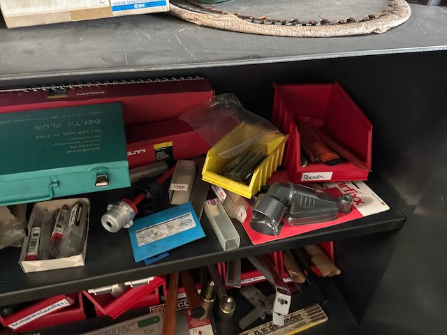 Diverse onderdelen, gereedschappen en accessoires - afbeelding 3 van  19