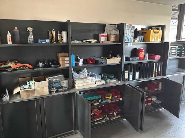 Diverse onderdelen, gereedschappen en accessoires - afbeelding 1 van  19
