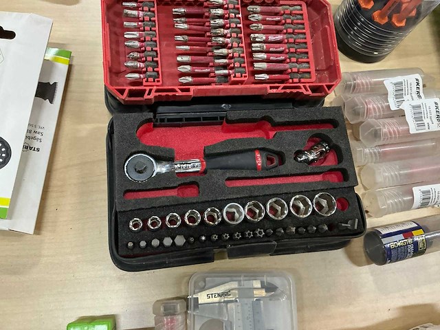 Diverse onderdelen, gereedschappen en accessoires - afbeelding 17 van  18