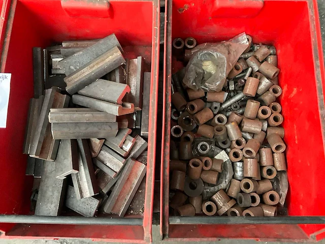Diverse onderdelen, gereedschappen en accessoires - afbeelding 6 van  11