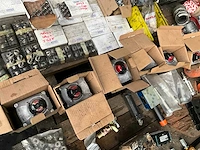 Diverse onderdelen, gereedschappen en accessoires - afbeelding 8 van  24