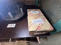 Diverse onderdelen toyota - afbeelding 1 van  4