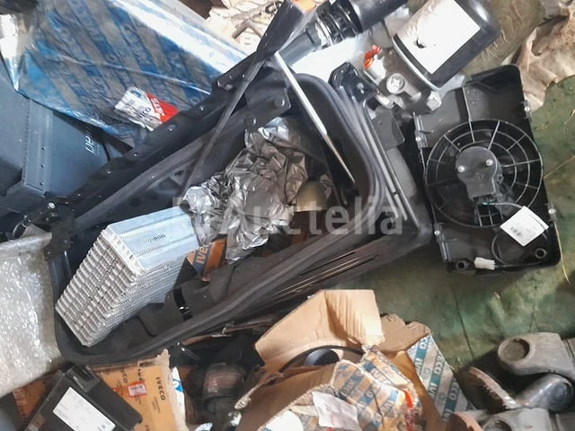 Diverse onderdelen voor iveco vrachtwagens, bestelwagens (nieuw) - afbeelding 61 van  133