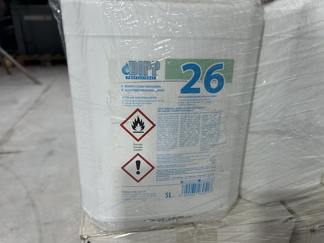 Diverse ontsmettingsproducten (14x12l) + handvrije pompjes (+/-25st)… - afbeelding 4 van  16