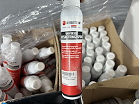 Diverse ontsmettingsproducten (14x12l) + handvrije pompjes (+/-25st)… - afbeelding 10 van  16
