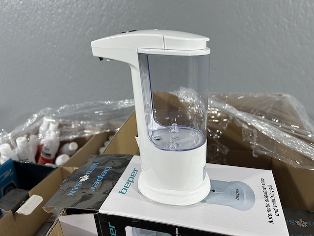 Diverse ontsmettingsproducten (14x12l) + handvrije pompjes (+/-25st)… - afbeelding 11 van  16