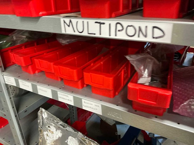 Diverse opbergrekken met inhoud (4x) - afbeelding 6 van  26