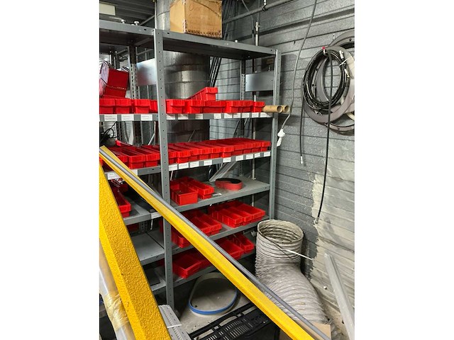 Diverse opbergrekken met inhoud (4x) - afbeelding 14 van  26