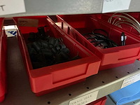 Diverse opbergrekken met inhoud (4x) - afbeelding 24 van  26