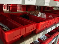 Diverse opbergrekken met inhoud (4x) - afbeelding 26 van  26