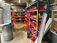 Diverse opbergrekken met inhoud diversen (4x) en opbergkasten (2x) - afbeelding 1 van  34