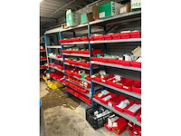 Diverse opbergrekken met inhoud diversen (4x) en opbergkasten (2x) - afbeelding 29 van  34