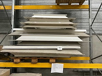 Diverse opzetstukken, kaders en koepelverhogingen (18x)