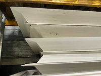 Diverse opzetstukken, kaders en koepelverhogingen (18x) - afbeelding 8 van  9