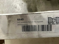 Diverse opzetstukken, kaders en koepelverhogingen (22x) - afbeelding 6 van  10