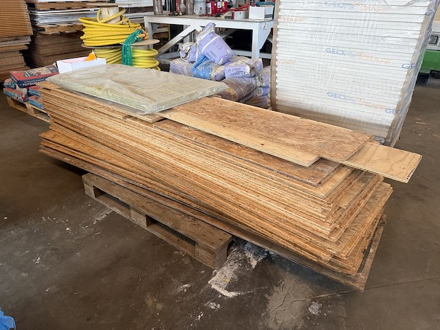 Diverse osb platen - afbeelding 1 van  1