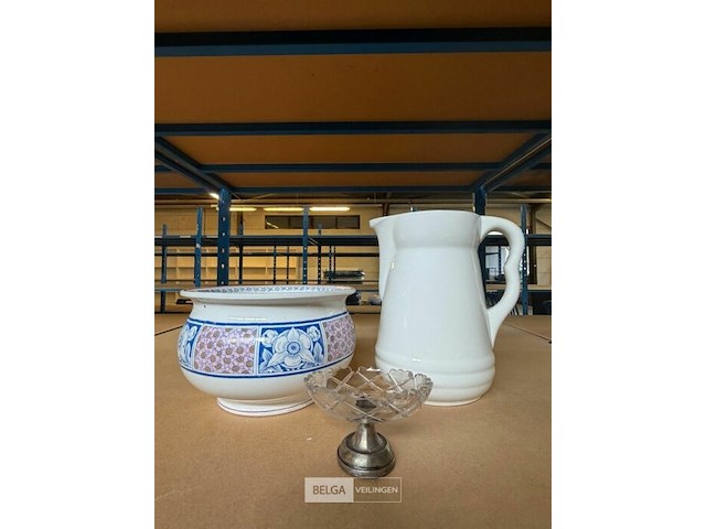 Diverse oude sierstukken - afbeelding 1 van  5