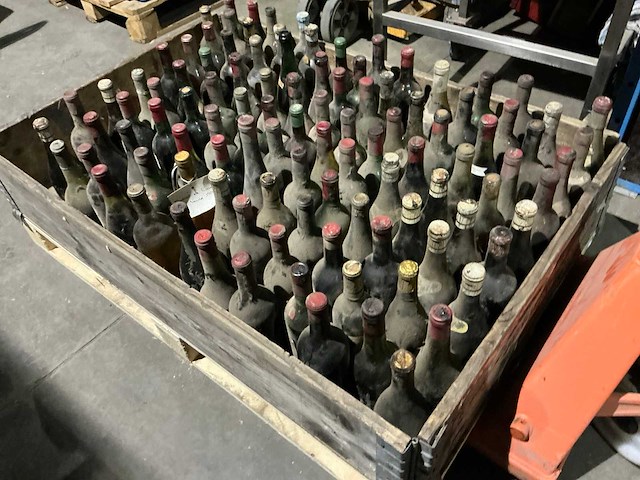 Diverse oude wijnen (105x) - afbeelding 5 van  5