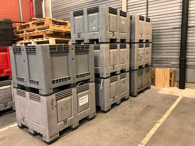 Diverse palletbox (8x) - afbeelding 1 van  9