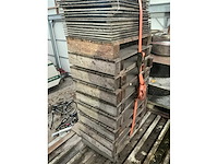 Diverse pallets - afbeelding 2 van  2
