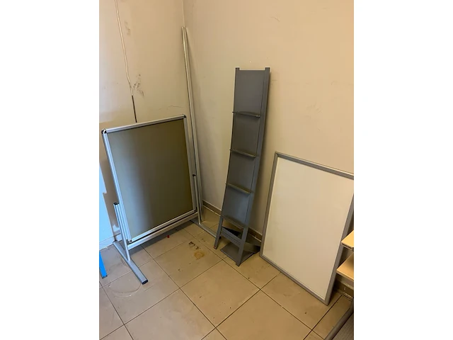 Diverse panelen/presentatieborden - afbeelding 1 van  3
