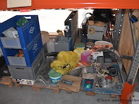 Diverse partij aannemersmaterialen wo. ophangbeugels - afbeelding 3 van  7