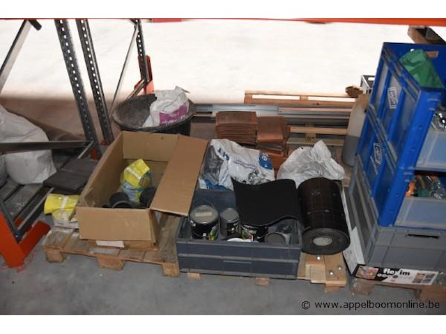 Diverse partij aannemersmaterialen wo. ophangbeugels - afbeelding 4 van  7