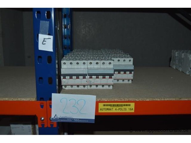 Diverse partij automaten, 4-polig 16a, werking niet gekend - afbeelding 1 van  1
