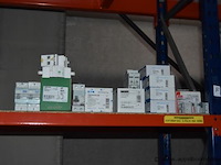 Diverse partij automaten en differentieelschakelaars, schneider electric, eaton, abb, wo. 2-polig, 40a, 30ma, werking niet gekend - afbeelding 2 van  4