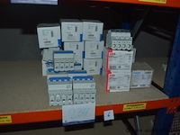 Diverse partij automaten, wo. abb, hager, 230/400v, werking niet gekend - afbeelding 1 van  2