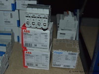 Diverse partij automaten, wo. abb, hager, 230/400v, werking niet gekend - afbeelding 2 van  2