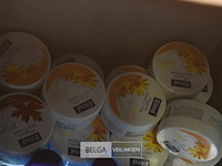 Diverse partij douchegel en huidcrème - afbeelding 2 van  3