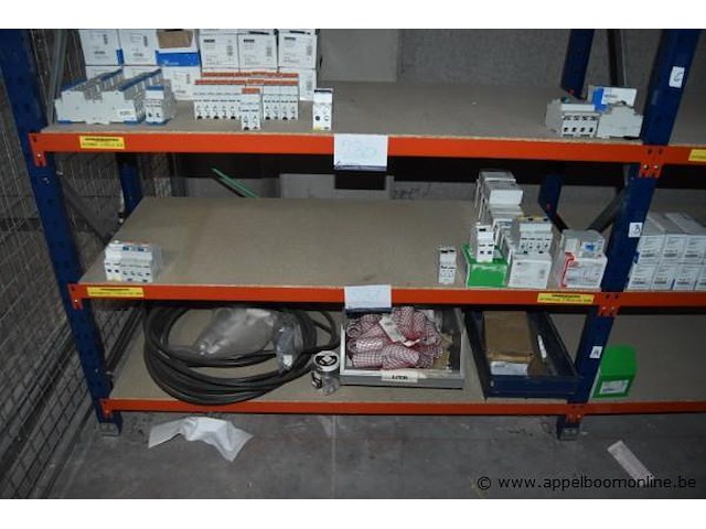 Diverse partij elektrische componenten, wo. differentieel 2-polig 63a 30ma, werking niet gekend - afbeelding 1 van  3