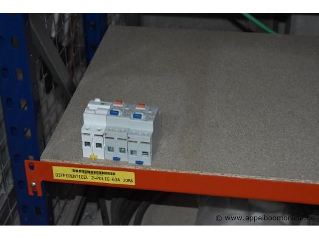 Diverse partij elektrische componenten, wo. differentieel 2-polig 63a 30ma, werking niet gekend - afbeelding 3 van  3