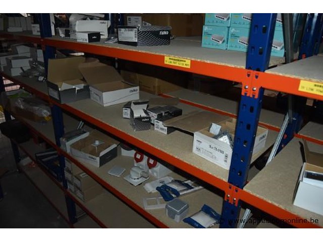 Diverse partij elektrische installatiematerialen en netwerkapparatuur, diverse merken, wo. niko, tp-link en schneider electric, werking niet gekend - afbeelding 3 van  4