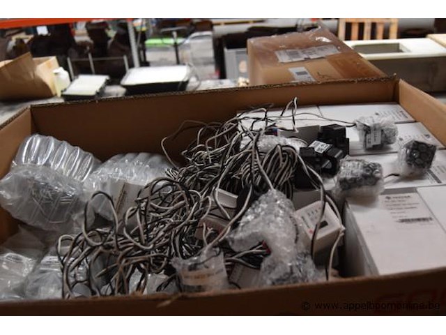 Diverse partij energiemeters, goodwe, gm3000, 3-phase, werking niet gekend - afbeelding 2 van  2